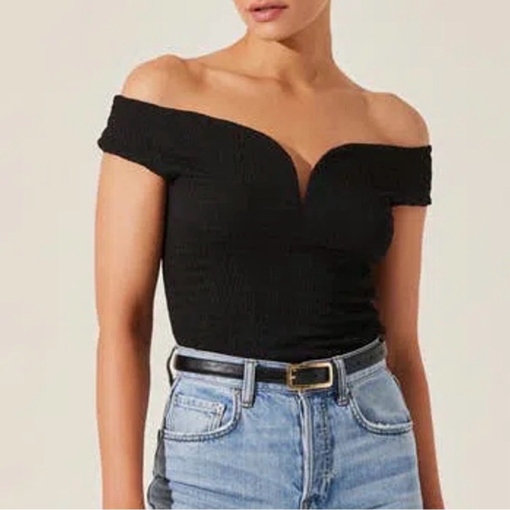 Astr Elegant Black Off-Shoulder Top